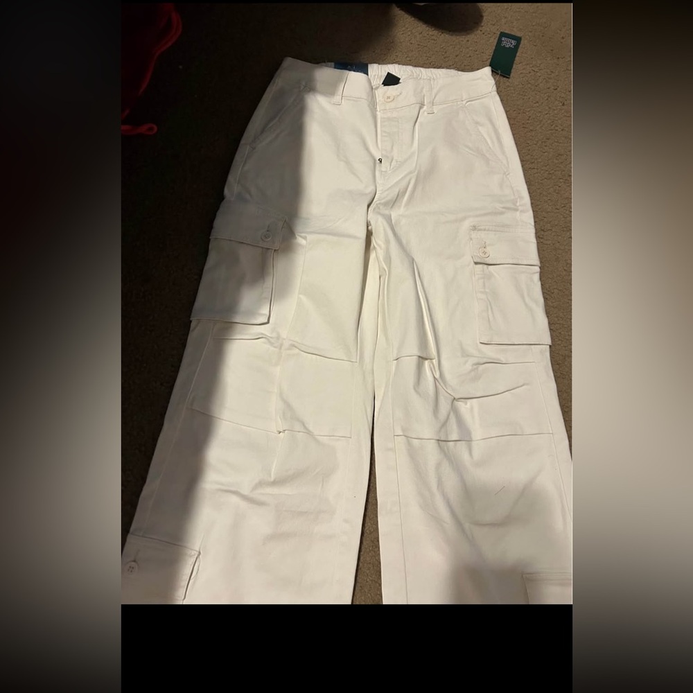 Women’s Cream Cargo Pants